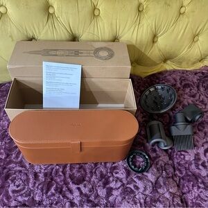 Dyson HD07 Hair Styling Tool – With Leather Case & Attachments – Lightly Used